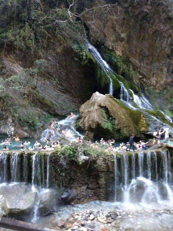 中央气象台:中东部地区强雨雪冰冻天气来袭